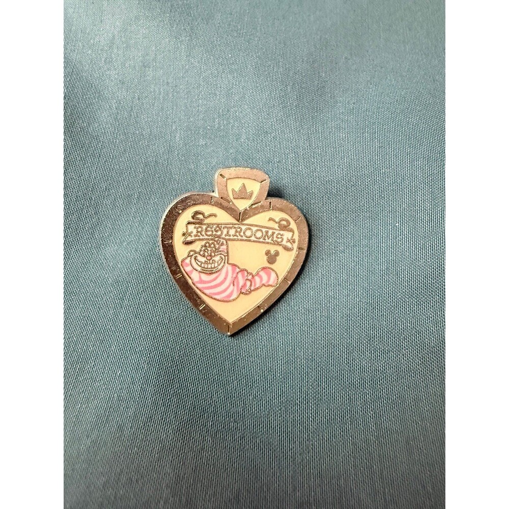 AUTHENTIC DISNEY PIN HIDDEN MICKEY CHESHIRE CAT HEART COMPLETER RESTROOMS SIGNS